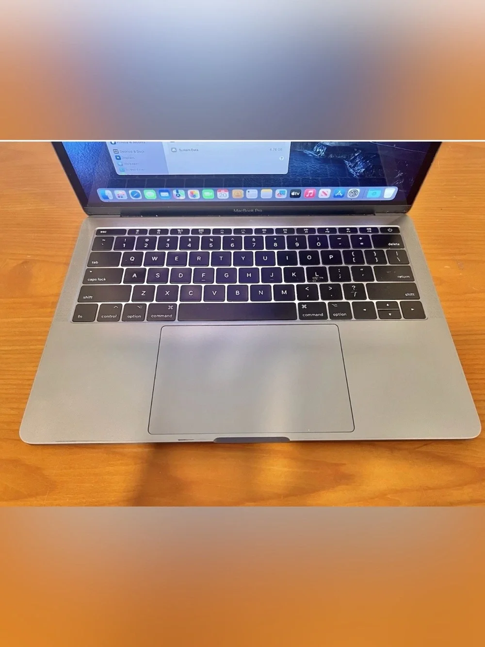 2017 Apple MacBook Pro 13.3” i5 2.3Ghz 8GB Ram 256GB SSD macOS Ventura A1708.